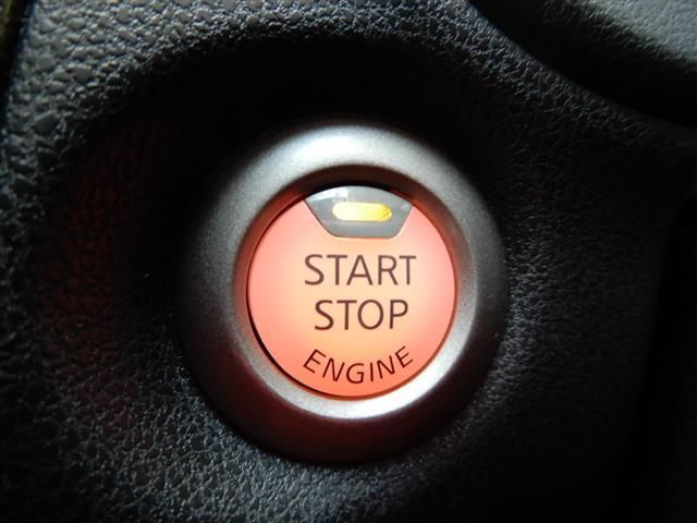 Nissan NOTE 2012-11 4949-5