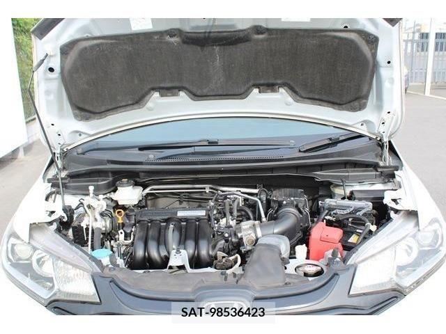 Honda FIT HYBRID 2017-04 297779-17