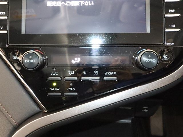 Toyota CAMRY HYBRID 2017-12 189698-14