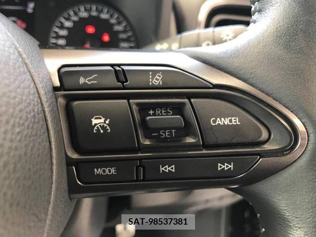 Toyota YARIS 2021-01 332701-7