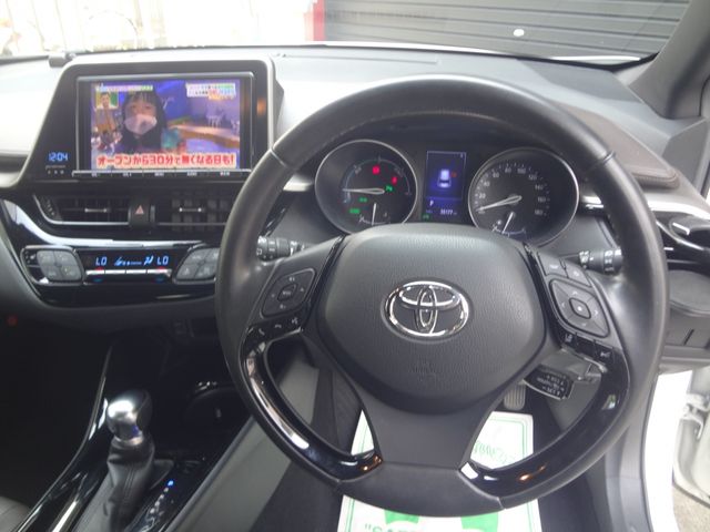 Toyota C-HR 2017-03 5511-1