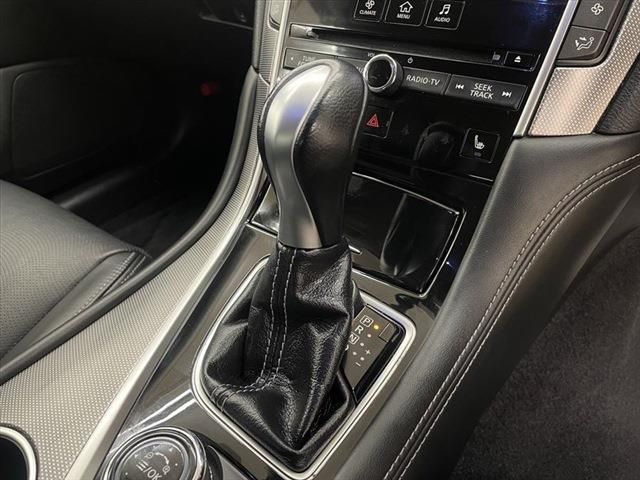 Nissan SKYLINE 2014-02 192692-25