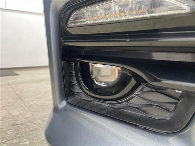 Nissan SKYLINE 2014-02 192692-11