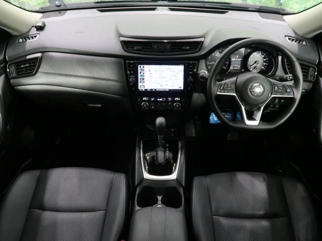 Nissan X-TRAIL 2018-06 10262-1