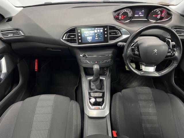 Peugeot 308 2016-02 186343-1