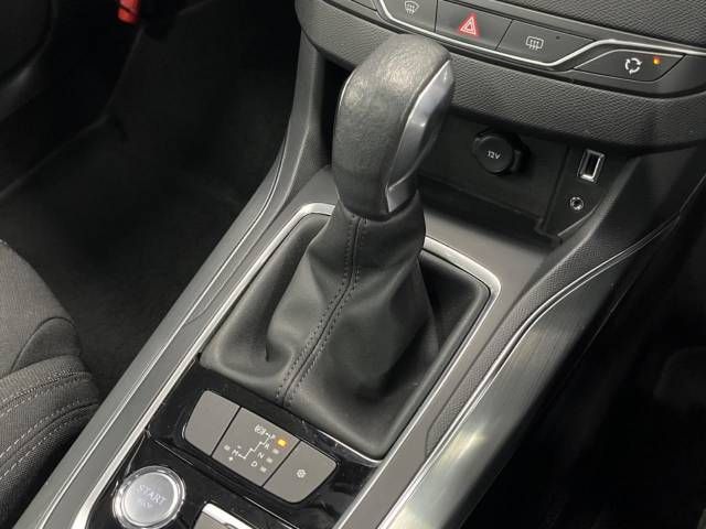 Peugeot 308 2016-02 186343-11