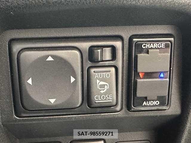 Nissan JUKE 2014-09 210752-14