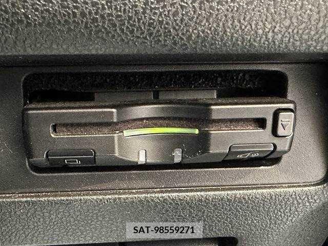 Nissan JUKE 2014-09 210752-6