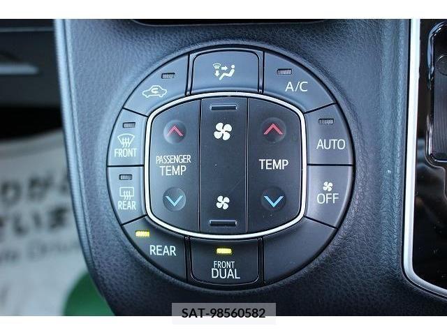 Toyota VOXY 2018-04 207693-4