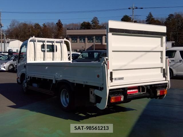 Hino DUTRO 2017-07 253425-2