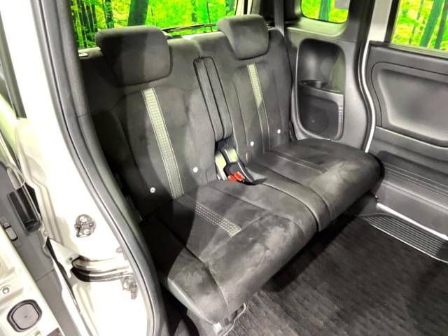 Honda N BOX CUSTOM 2022-03 180933-9