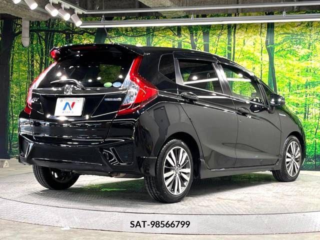 Honda FIT HYBRID 2015-12 304091-17