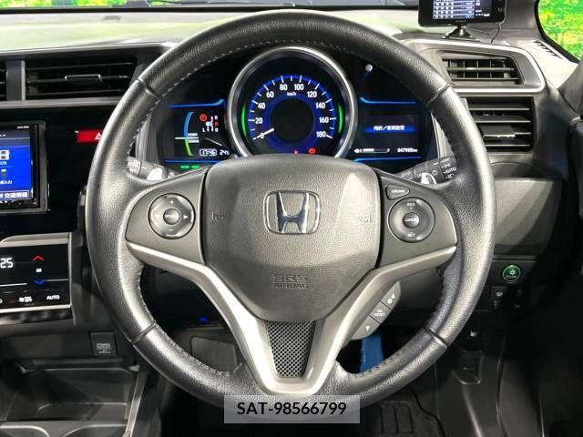 Honda FIT HYBRID 2015-12 304091-11