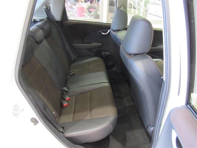 Honda FIT SHUTTLE HYBRID 2012-08 13463-15
