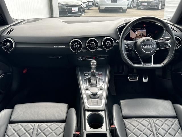 Audi TTS 2017-12 22362-6