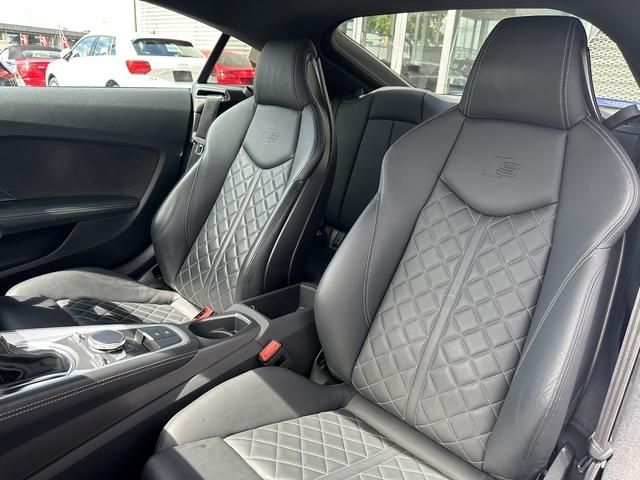Audi TTS 2017-12 22362-12