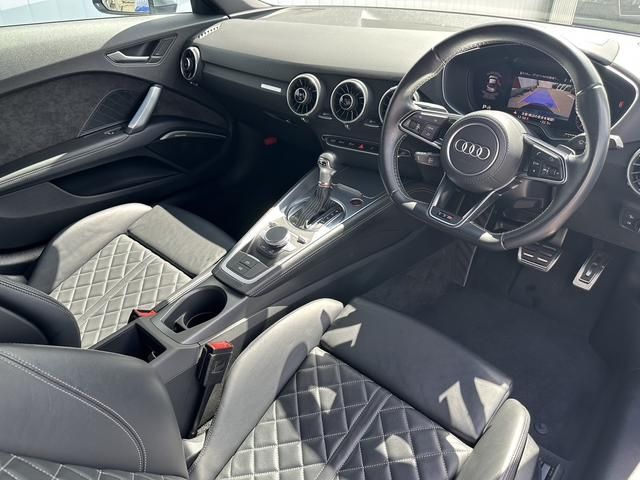 Audi TTS 2017-12 22362-7