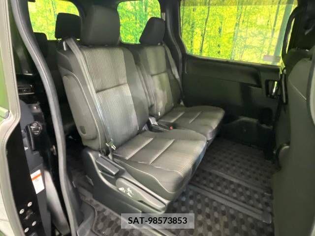 Toyota VOXY 2019-07 288904-13