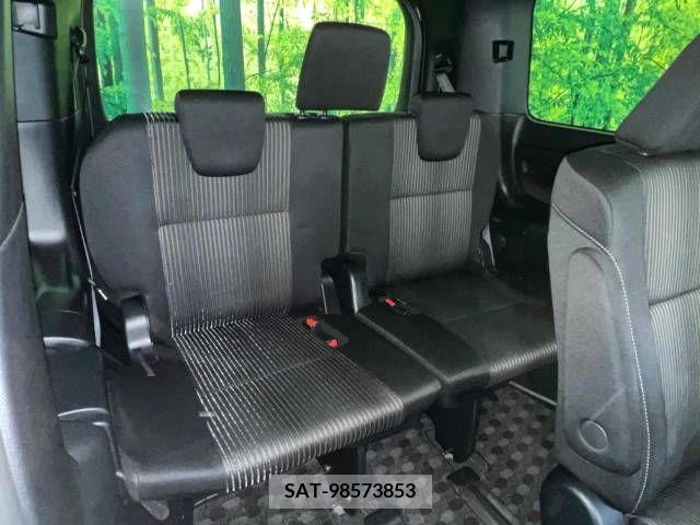 Toyota VOXY 2019-07 288904-14