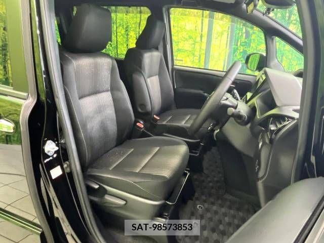 Toyota VOXY 2019-07 288904-12