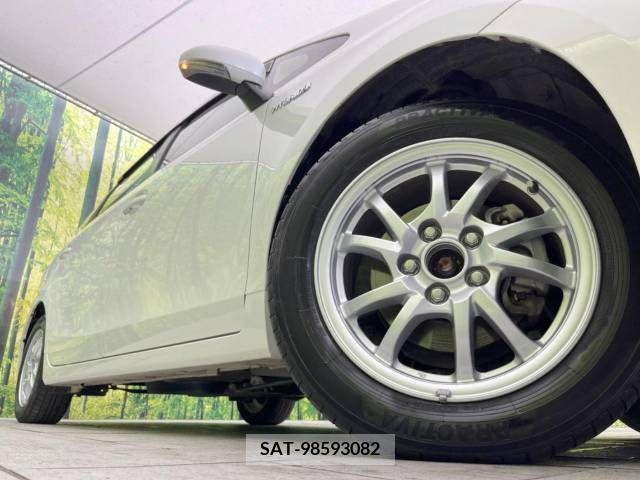 Toyota PRIUS ALPHA 2015-10 282492-14