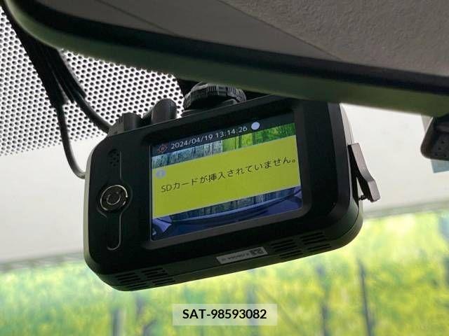 Toyota PRIUS ALPHA 2015-10 282492-6
