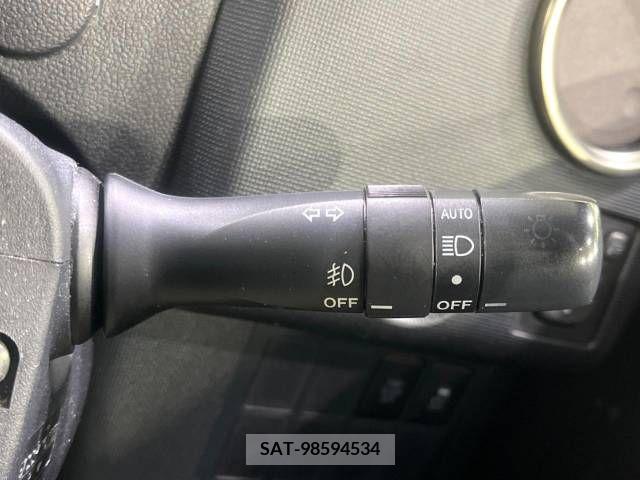 Toyota SPADE 2014-12 378124-7