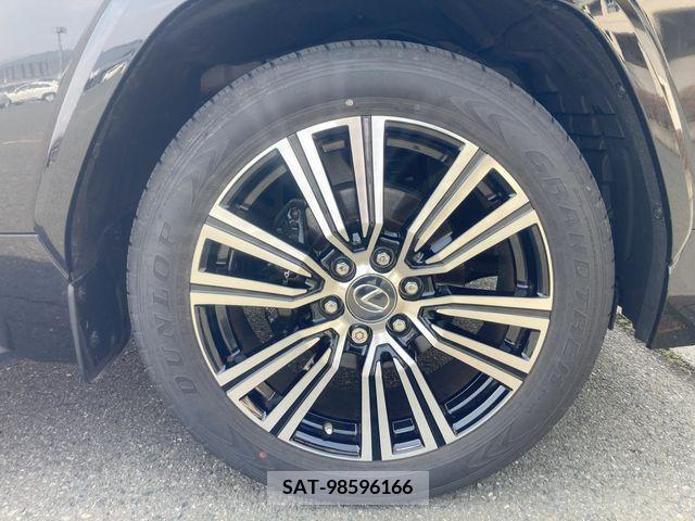 Lexus LX 2023-01 242281-26