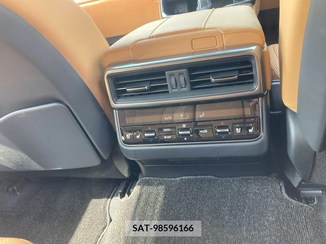 Lexus LX 2023-01 242281-19