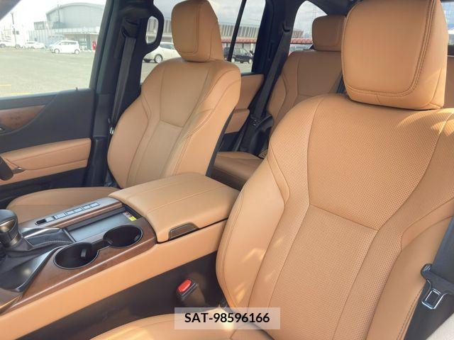 Lexus LX 2023-01 242281-10