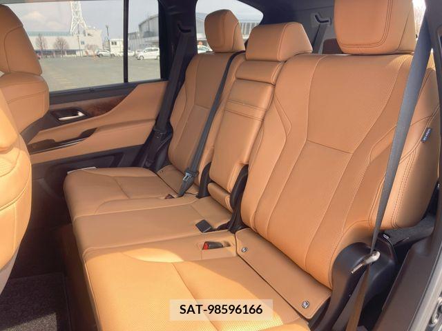 Lexus LX 2023-01 242281-11
