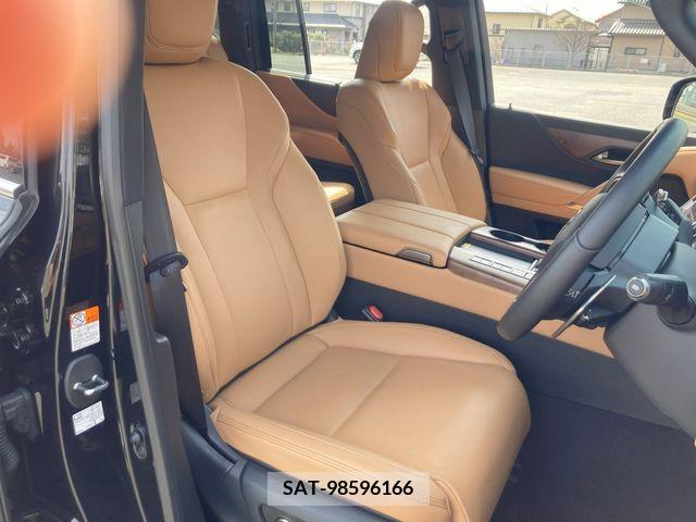 Lexus LX 2023-01 242281-12