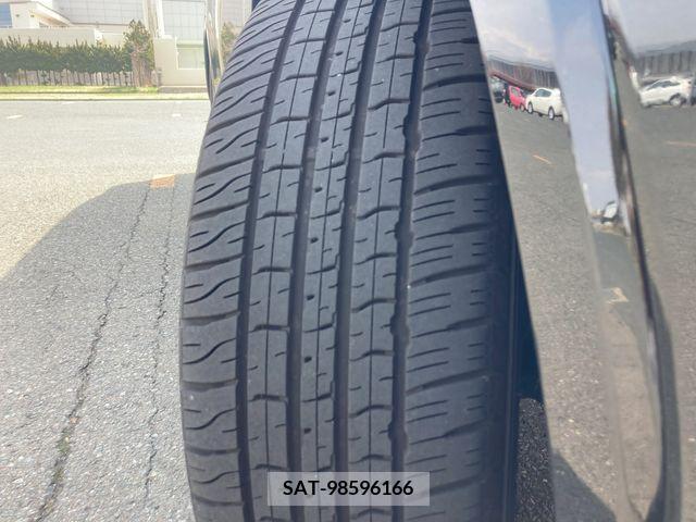 Lexus LX 2023-01 242281-27