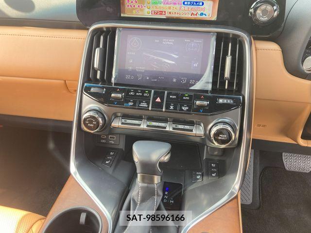 Lexus LX 2023-01 242281-14