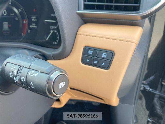 Lexus LX 2023-01 242281-16