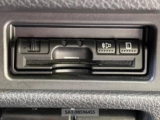 Nissan X-TRAIL 2017-07 330782-6