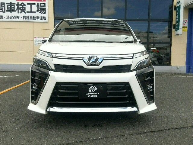 Toyota VOXY 2019-04 7750-3