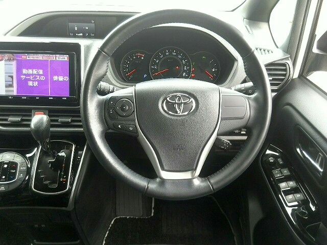 Toyota VOXY 2019-04 7750-7