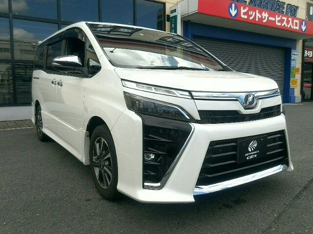 Toyota VOXY 2019-04 7750-5
