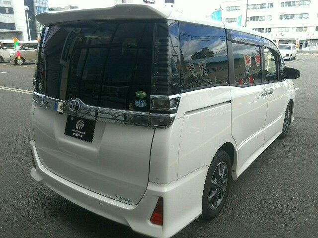 Toyota VOXY 2019-04 7750-18