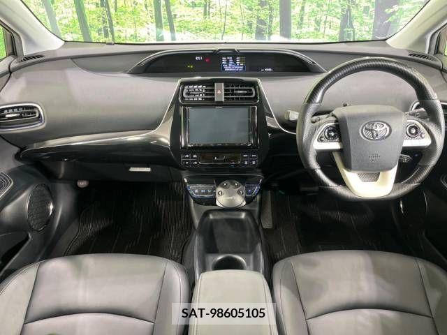 Toyota PRIUS 2016-03 393444-1