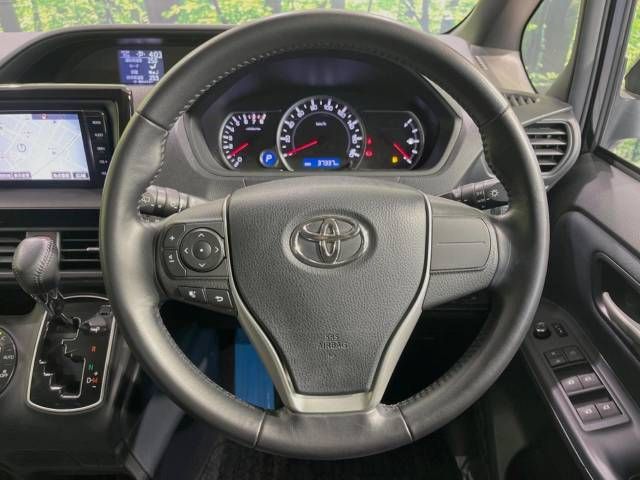 Toyota VOXY 2014-10 18215-12