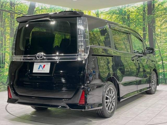 Toyota VOXY 2014-10 18215-18