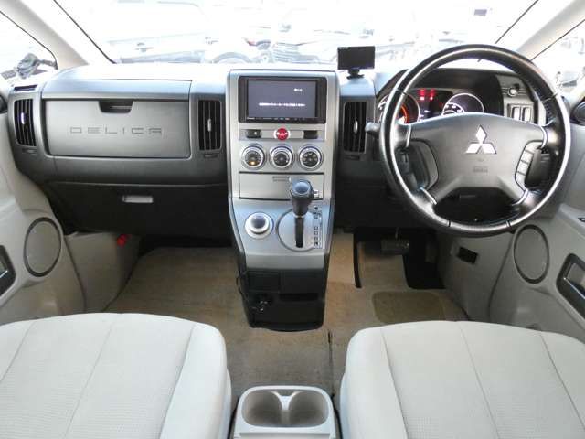 Mitsubishi DELICA D5 2013-06 190241-5