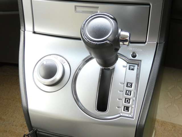 Mitsubishi DELICA D5 2013-06 190241-11