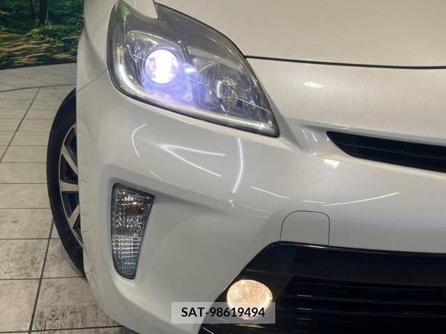 Toyota PRIUS 2012-07 366327-11