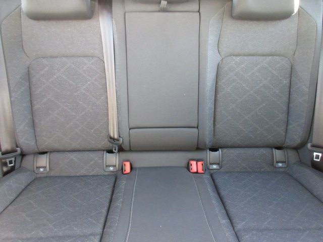 VolksWagen GOLF 2021-09 187452-22