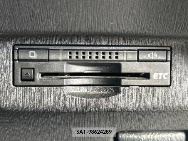 Toyota PRIUS 2015-09 382701-6