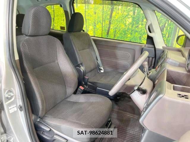 Toyota SPADE 2012-09 256882-8