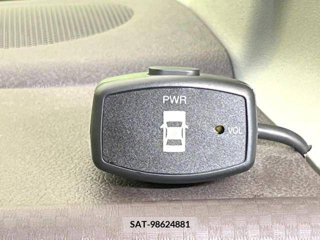 Toyota SPADE 2012-09 256882-6